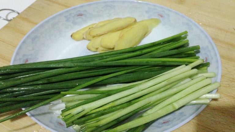 葱的功效与作用、禁忌和食用方法