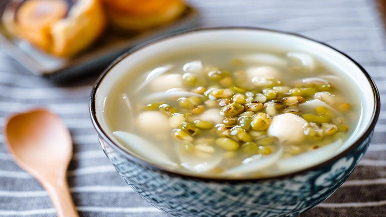 莲子绿豆汤的功效与作用、禁忌和食用方法