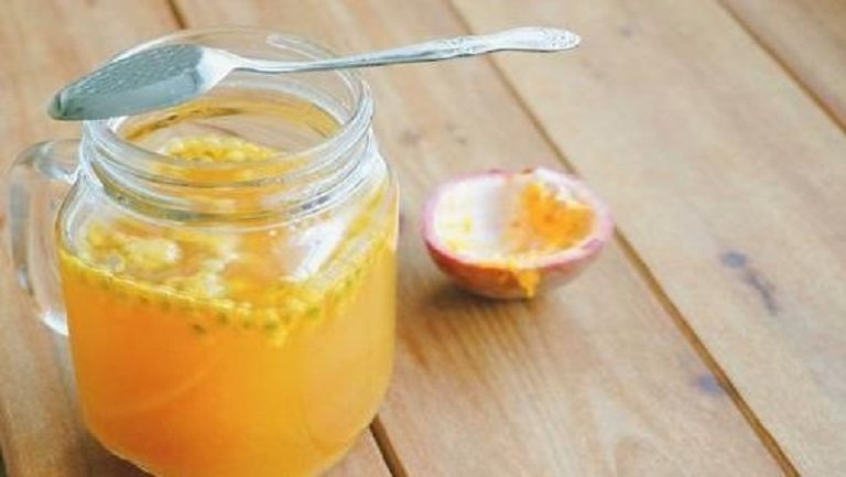 百香果泡蜂蜜水的功效与作用、禁忌和食用方法