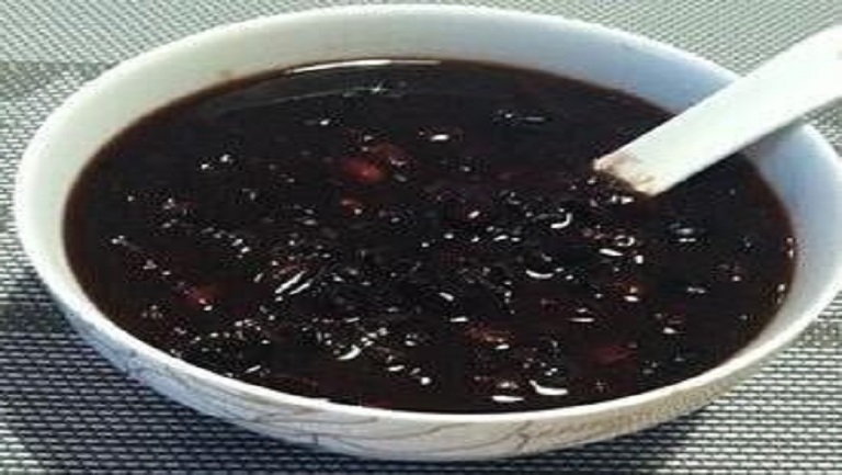 红豆黑豆薏米粥的功效与作用、禁忌和食用方法