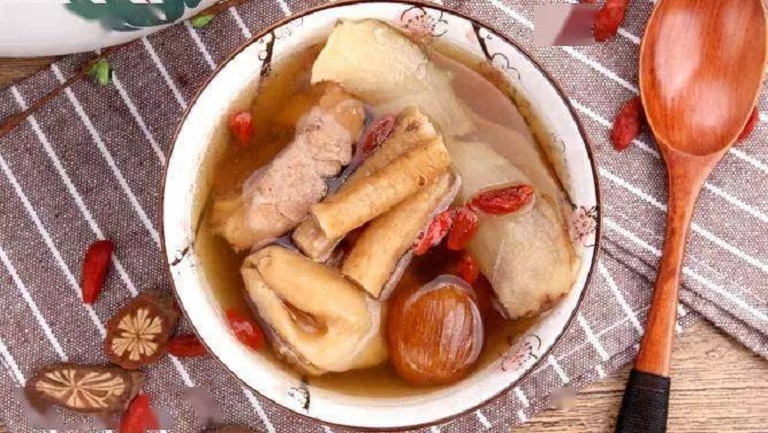 鱼胶炖排骨的功效与作用、禁忌和食用方法