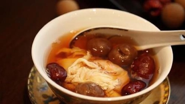 红枣桂圆鸡蛋汤的功效与作用、禁忌和食用方法