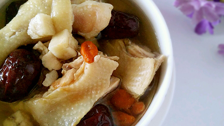 土茯苓生地煲汤的功效与作用、禁忌和食用方法