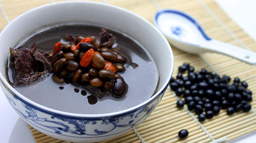 黑豆汤的功效与作用、禁忌和食用方法