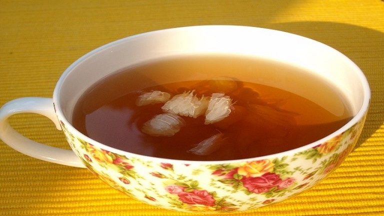 生姜和白糖泡水的功效与作用、禁忌和食用方法