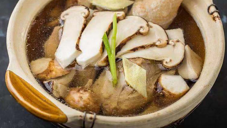 松茸汤的功效与作用、禁忌和食用方法