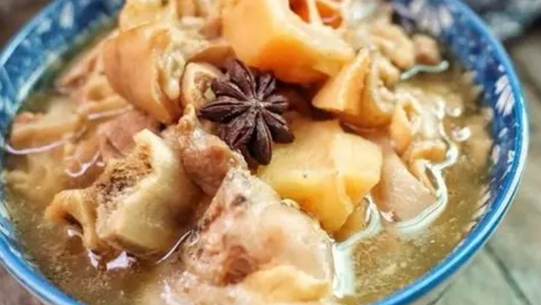 猪脚炖酸木瓜的功效与作用、禁忌和食用方法