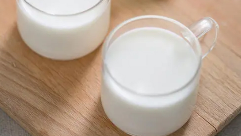 生牛乳的功效与作用、禁忌和食用方法