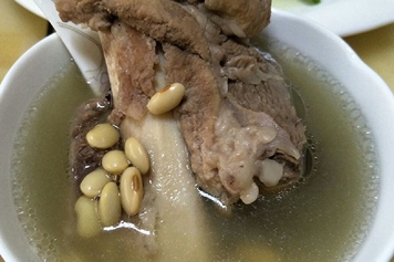 筒骨黄豆汤的功效与作用、禁忌和食用方法